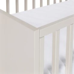 Kidsmill Amy Babybed Oatmeal 60 X 120 Cm -Beste Kinderserie Winkel ledikant amy detail 1 1 9fb8